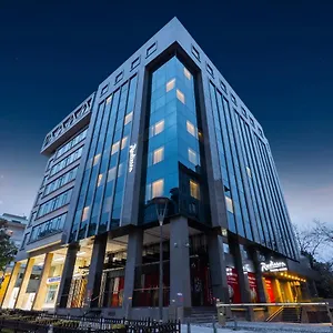 4* فندق Radisson Harbiye